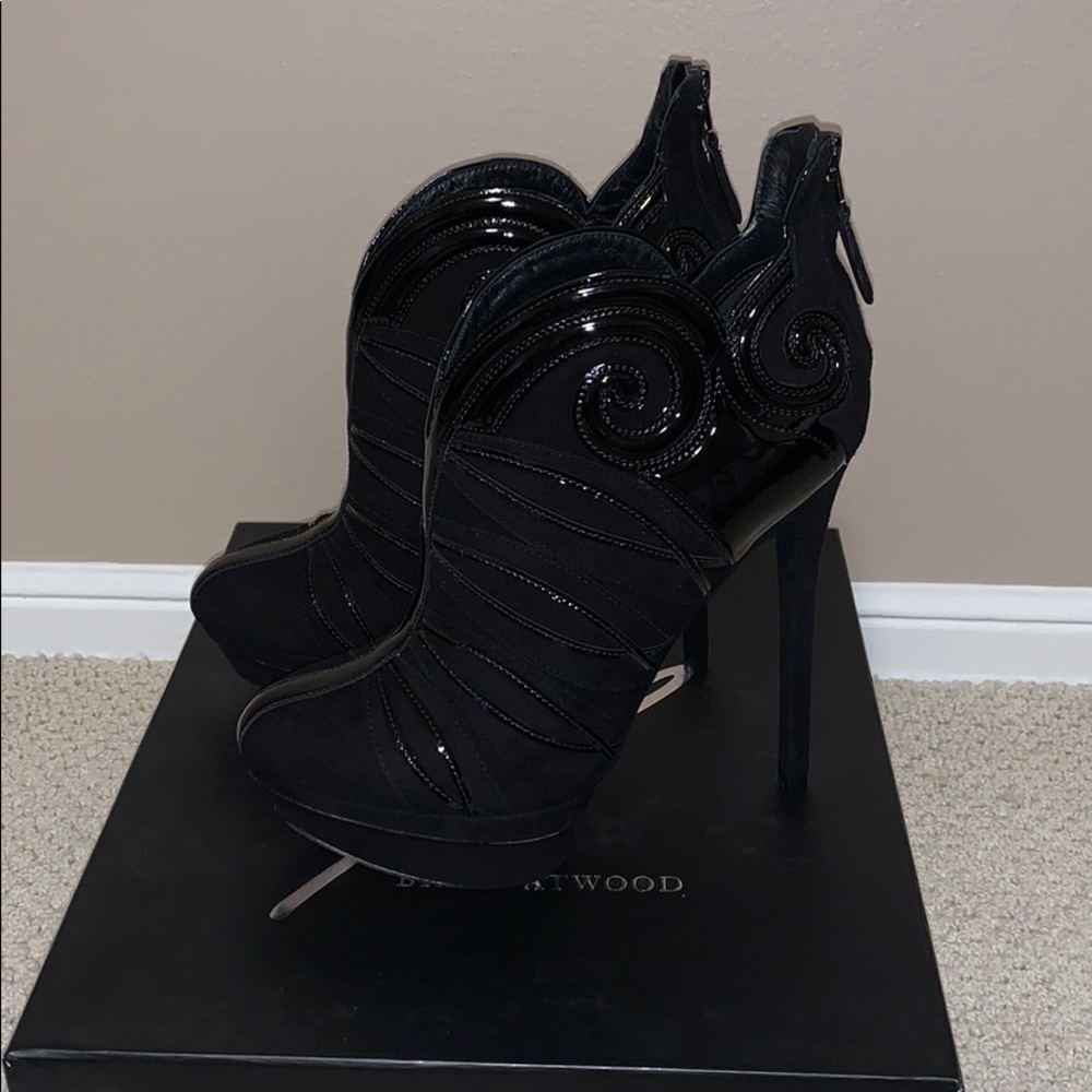 ⭐️2x HOST PICK!⭐️ BNIB Brian Atwood Figara Suede & Patent Platform Booties 8.5 - Picture 3 of 7